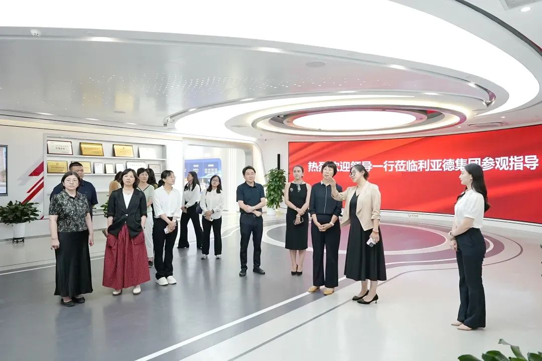 北京市统计局局长李素芳一行莅临赢咖8调研指导